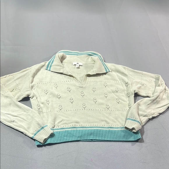 bp Sweaters - BP v neck cropped sweater size XS